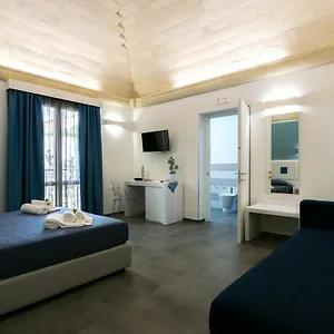 Hotel Pharos **