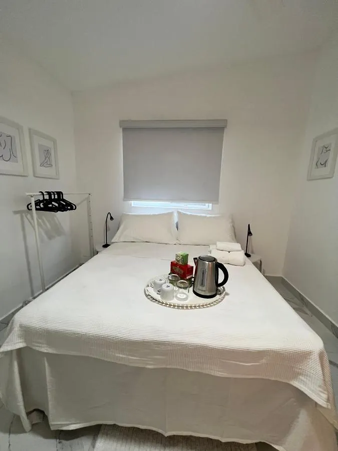 Отель Casa Rosada Beach Front Мано-Хуан