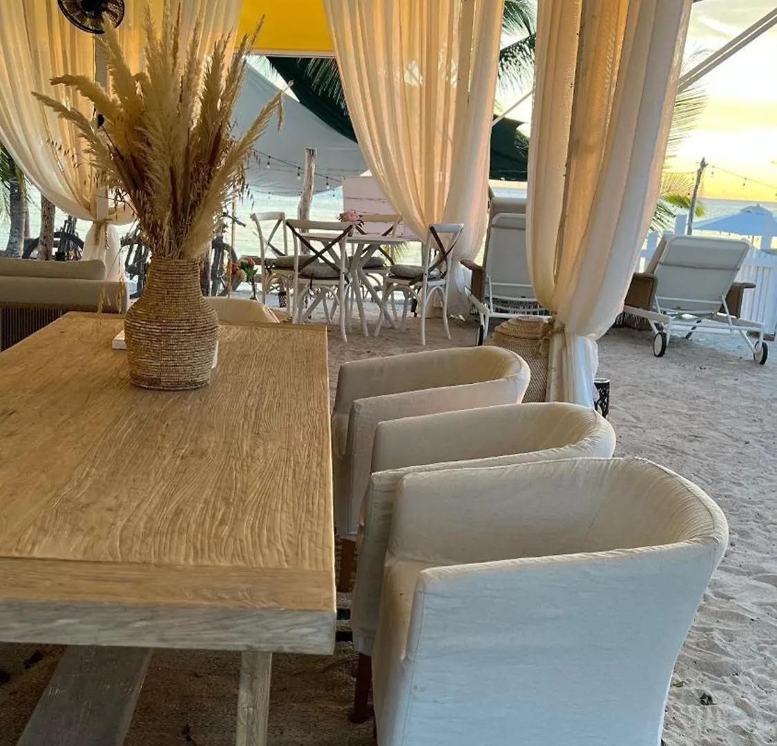 Casa Rosada Beach Front Mano Juan 4*,  Dominikanische Republik